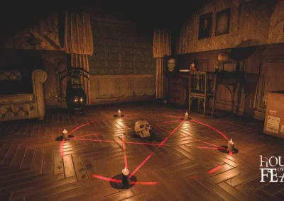 Une pièce plongée dans l’obscurité, avec des ombres menaçantes et des objets mystérieux. Un décor sombre et terrifiant vous attend dans cet Escape Game horreur à Nîmes, où chaque recoin cache un secret sinistre.